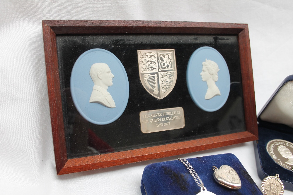 H.M. The Queen's Official Birthday Ingot, No. - Image 5 of 5