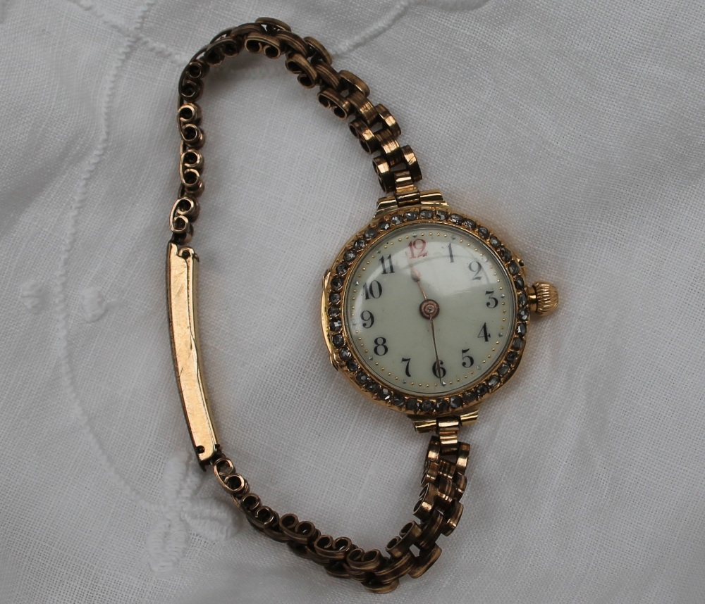 An 18ct yellow gold Lady's wristwatch, - Image 2 of 4