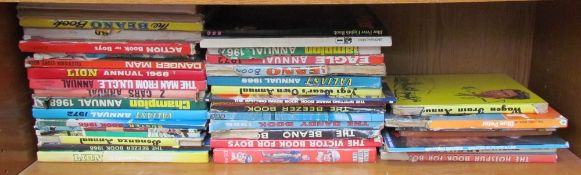 Assorted annuals including Eagle, Beano, Champion,