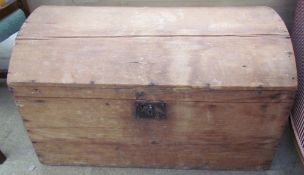 A pine domed top trunk