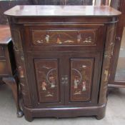 A Chinoiserie decorated bar,