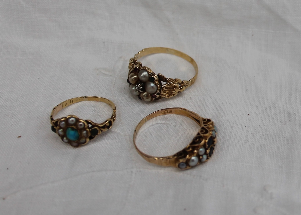 A pearl and turquoise set ring, - Image 5 of 5