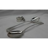 A pair of late George III silver salad servers, London, 1817,