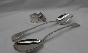 A pair of late George III silver salad servers, London, 1817,