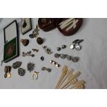 A University of Glasgow bronze medallion together with buttons, cufflinks, paste set brooches,