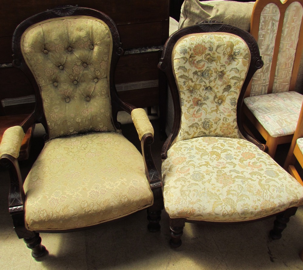 An Edwardian upholstered gentleman's chair with a carved fan back on turned legs together with a - Image 2 of 2