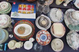 A projector together with records, a Carlton pattern part dinner set, Japanese Imari plates,