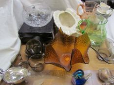 A 1960's glass bowl together with assorted glasswares etc