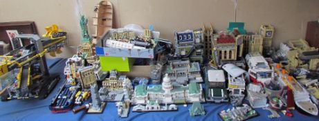 A large quantity of Lego, mainly assembled including Big Ben, Liner, United States Capitol Building,