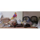 Assorted Mexican pottery together with a clutch bag,