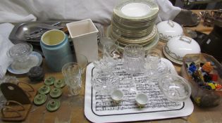 A Royal Doulton English Renaissance pattern part dinner set, together with assorted Wedgwood plates,