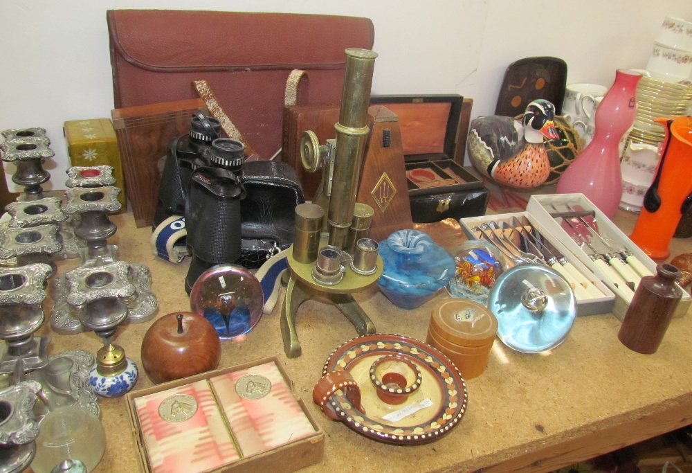 A Royal Albert Belinda pattern part tea set together with assorted paperweights, jewellery box, - Bild 3 aus 3