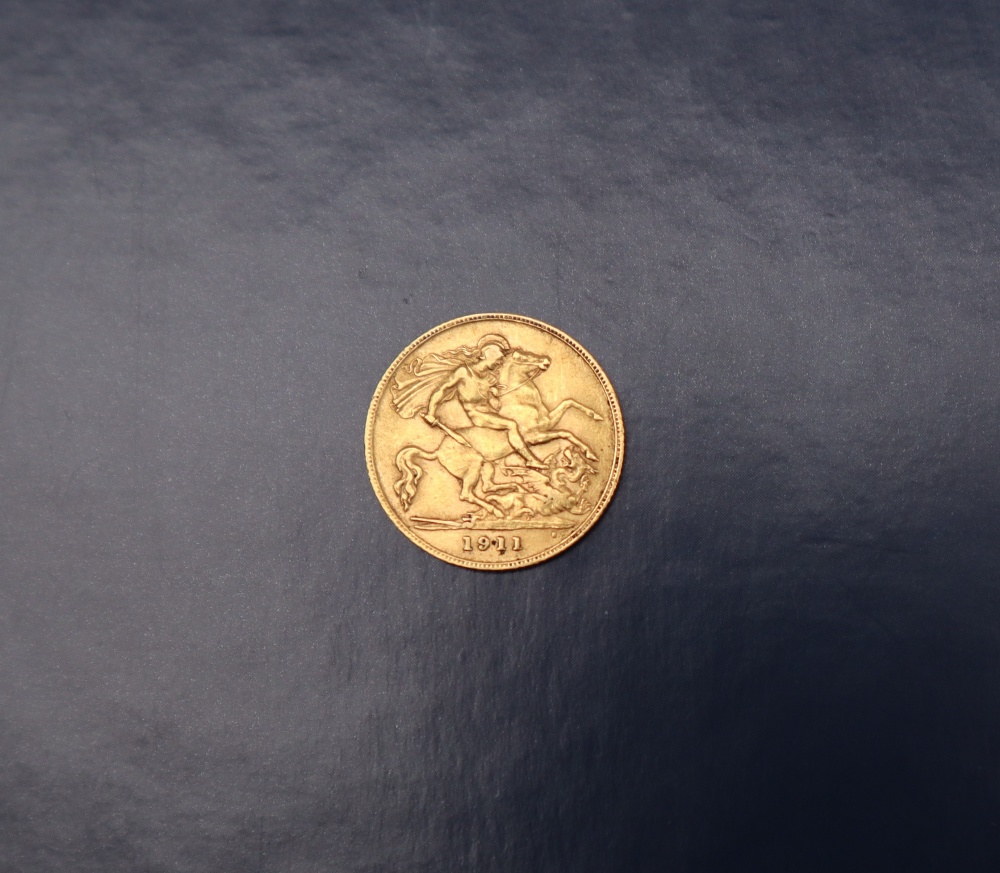 A George V gold half sovereign dated 1911 - Image 2 of 2