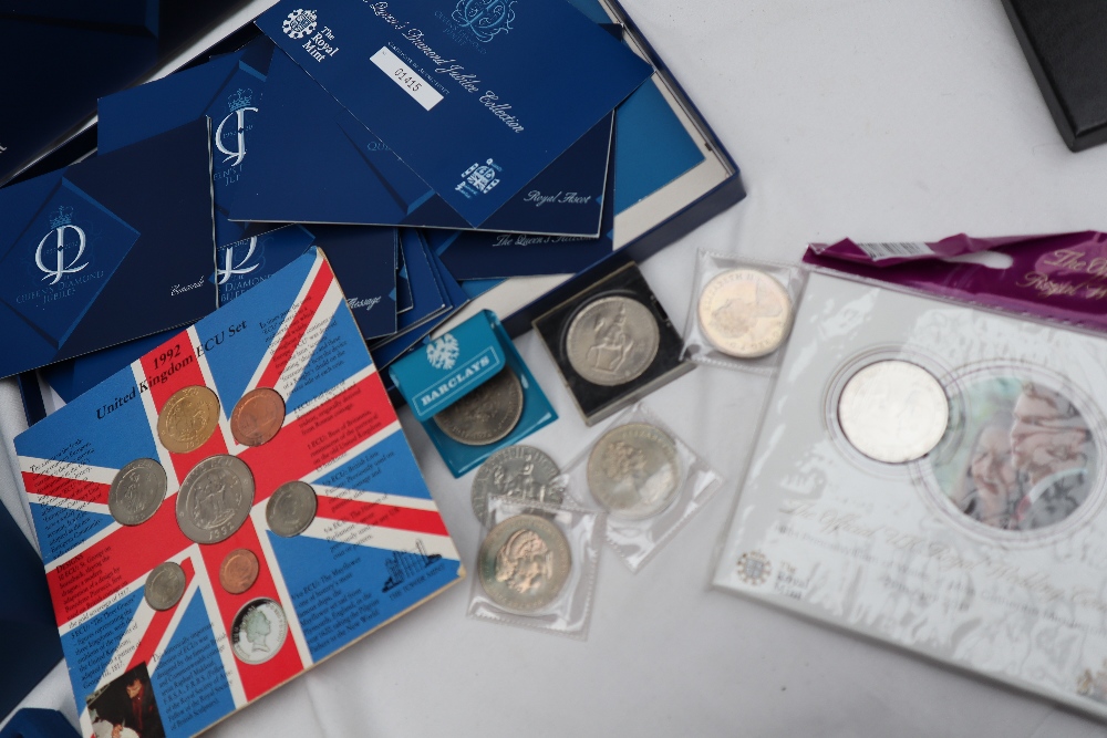 A Royal mint 2012 Queen's Diamond Jubilee coin set comprising a limited edition presentation of 15, - Image 5 of 5