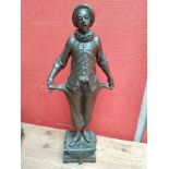 Adrien Etienne GAUDEZ (1845-1902) - Pierrot - Sujet en bronze. Haut : 52, 5 cm -
