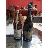 Lot de 2 bouteilles - Dom Pérignon 1984 - Hospices de Beaunes – volnay 1952 -