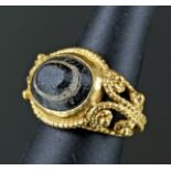 Beautiful Late Roman Gold Ring w/ Banded Agate