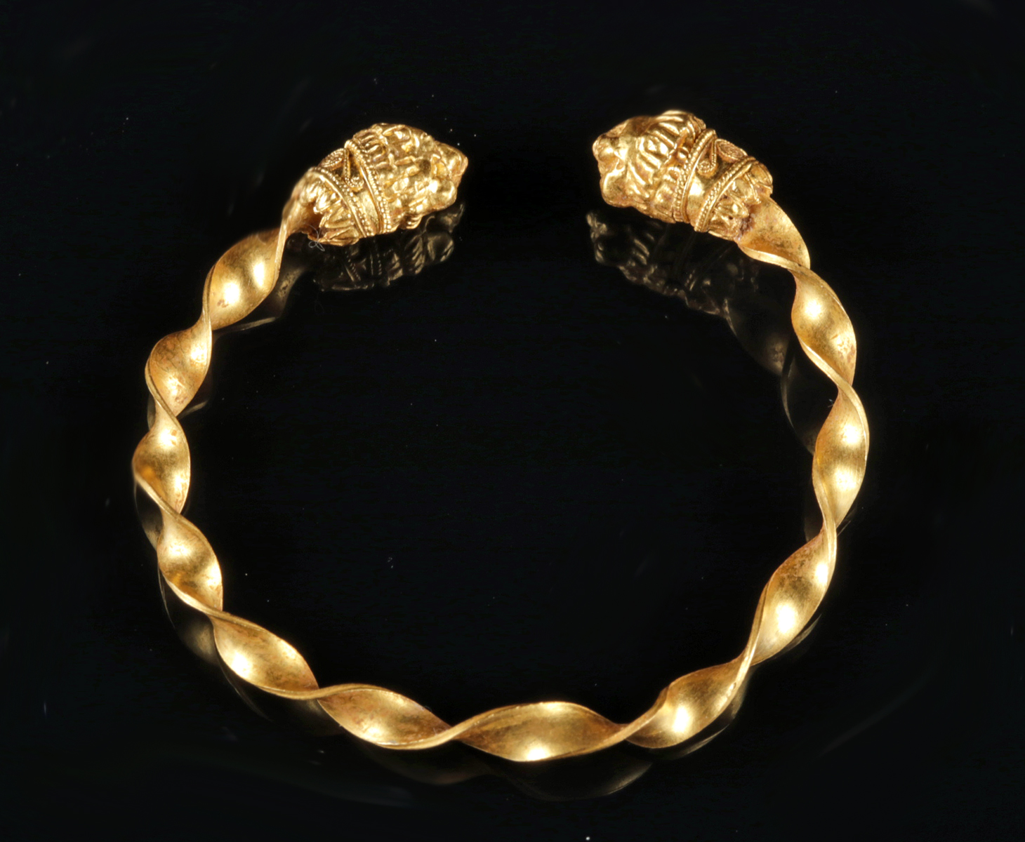 Published Greek 22K+ Gold Bracelet w/ Lion Head Finials - Image 2 of 3