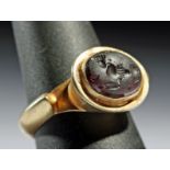 Sassanian Gold w/ Glass Sphinx Intaglio Ring - 7.5 g