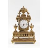 A NEOCLASSICAL CLOCK Second half of 18th century Austria Vídeò Carved and gilded wood, brass and