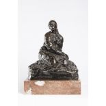 JOSEF MAØATKA 1874 - 1937: MEMORY 1918 Bronze, Slivenec marble 23 cm Marked on plinth on left: "