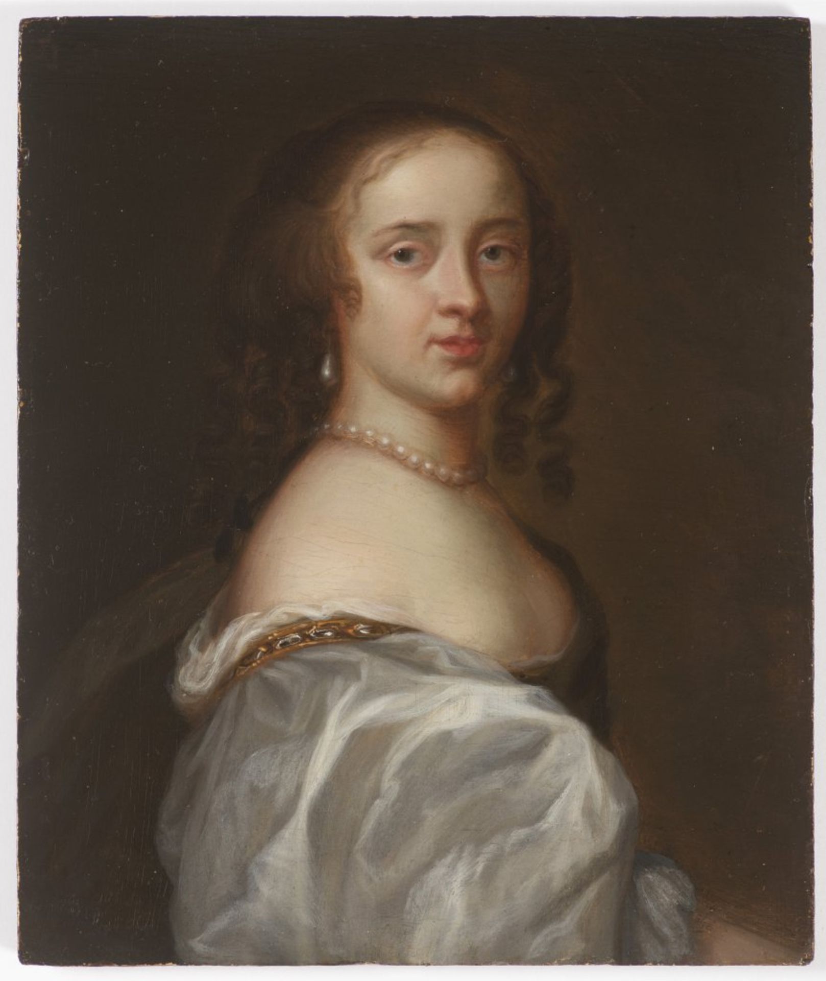 ANGLICKÝ MALÍØ: PORTRAIT OF A YOUNG LADY po 1660 Oil on oak panel 19 x 15,5 cm Unsigned This - Bild 2 aus 2
