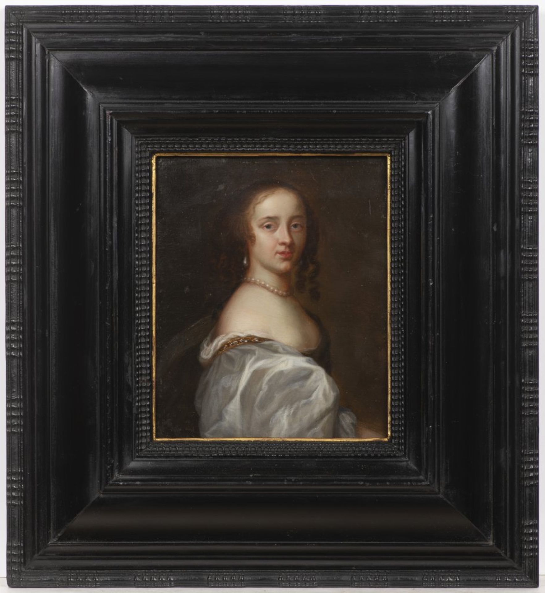 ANGLICKÝ MALÍØ: PORTRAIT OF A YOUNG LADY po 1660 Oil on oak panel 19 x 15,5 cm Unsigned This