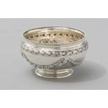 AN EDWARDIAN SILVER SUGAR BASIN, DATE MARKS INDECIPHERABLE, C & S Co. Ltd., beaded rim, the border