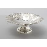 A VICTORIAN SILVER PEDESTAL BOWL, BIRMINGHAM 1898, S.S. & H. Ltd., with wavy border, embossed shell,