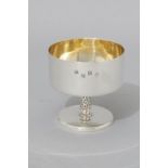 AN ELIZABETH II SILVER GOBLET, DUBLIN 1970, MAKER'S MARKS INDECIPHERABLE, partly gilded interior,