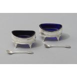 A PAIR OF EDWARDIAN SILVER OPEN SALTS, LONDON 1902, THOMAS RADBURY & SONS, of oval-form, a reeded