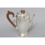 AN EDWARD VIII SILVER COFFEE POT, BIRMINGHAM 1936, THE GOLDSMITHS AND SILVERSMITHS COMPANY, the