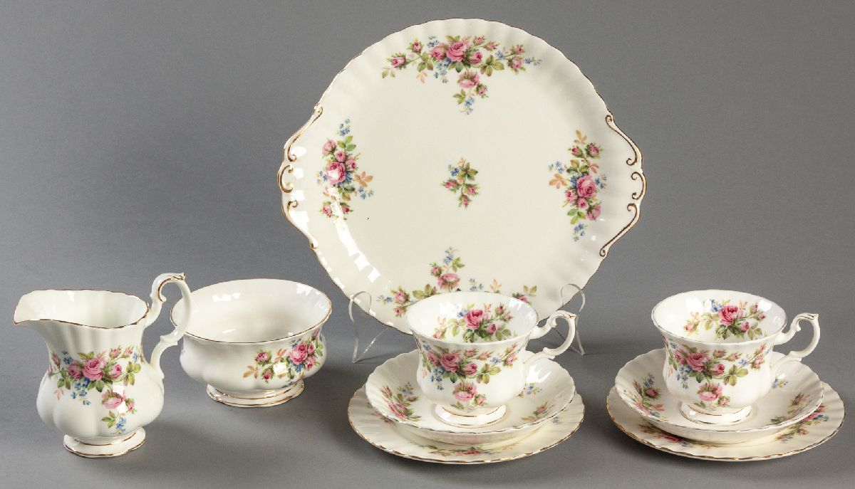 A ROYAL ALBERT "MOSS ROSE" PATTERN TEN PLACE TEA SET, comprising: of ten cups and saucers, ten