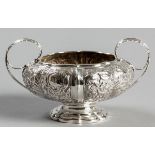 A GEORGE IV SILVER SUGAR BASIN, DUBLIN 1824, S.B., with an applied wavy rim, the segmented body