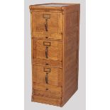 AN EARLY 20TH CENTURY AMERICAN OAK FILING CABINET BY GLOBE & WERNICKE, each drawer fitted with a