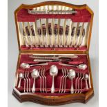 A SIX PLACE SILVER SANDRINGHAM PATTERN CUTLERY SET, SHEFFIELD 1955, E.V., comprising: 6 dinner