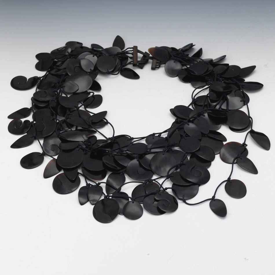 Gerda Lynggaard Bakelite Necklace - Image 4 of 6