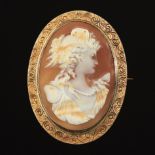 Large Victorian Gold and Carved Cameo Pin/Brooch