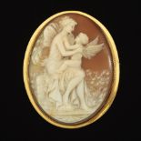 Victorian Gold Cameo Carved Pin/Brooch/Pendant