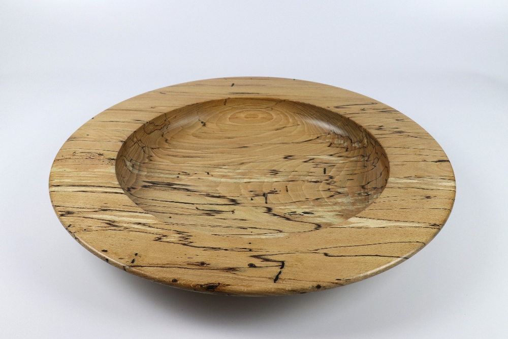 Liam O'Neill (Ireland) spalted beech platter 7x49cm. Signed - Image 2 of 4