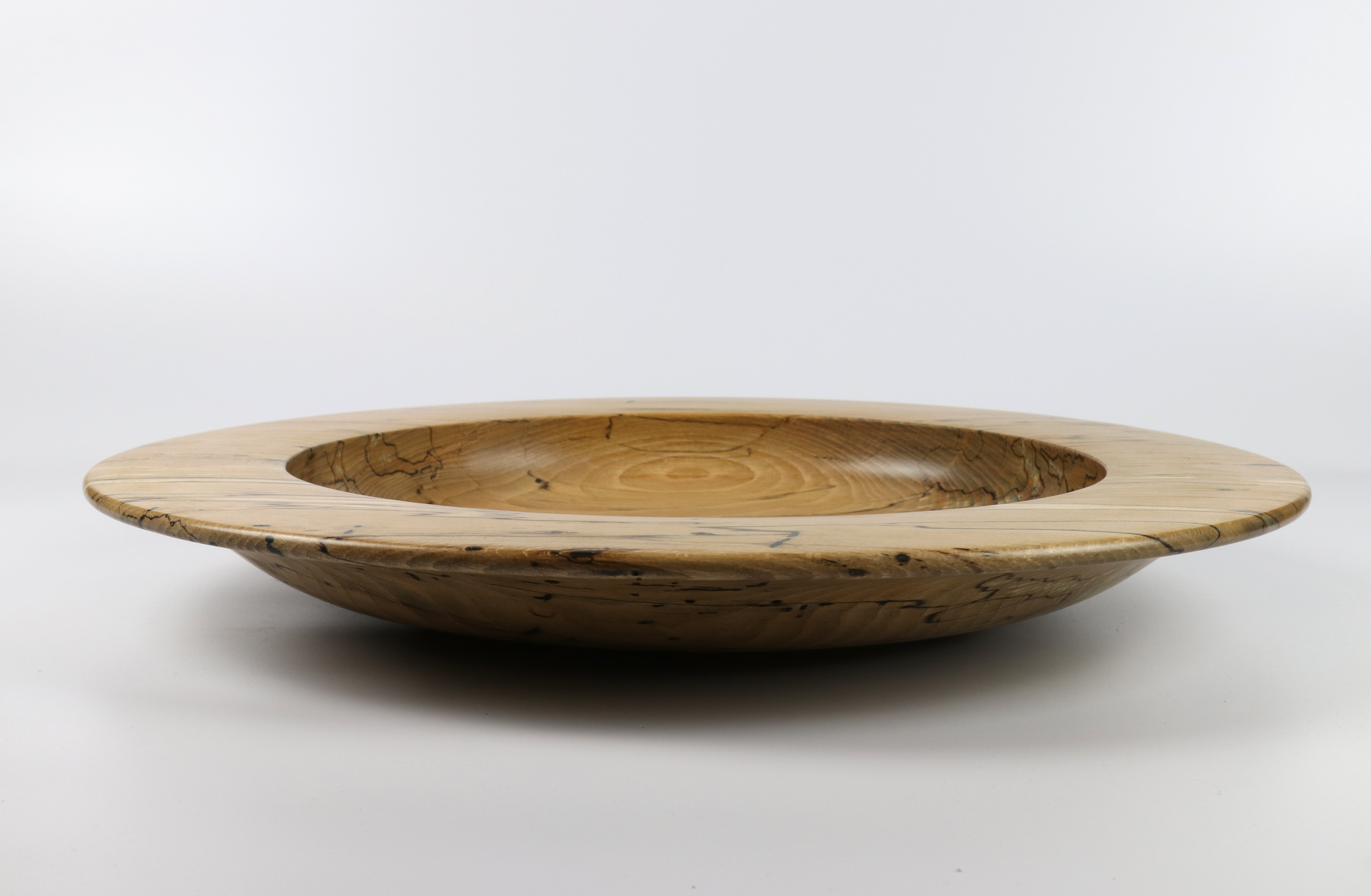 Liam O'Neill (Ireland) spalted beech platter 7x49cm. Signed