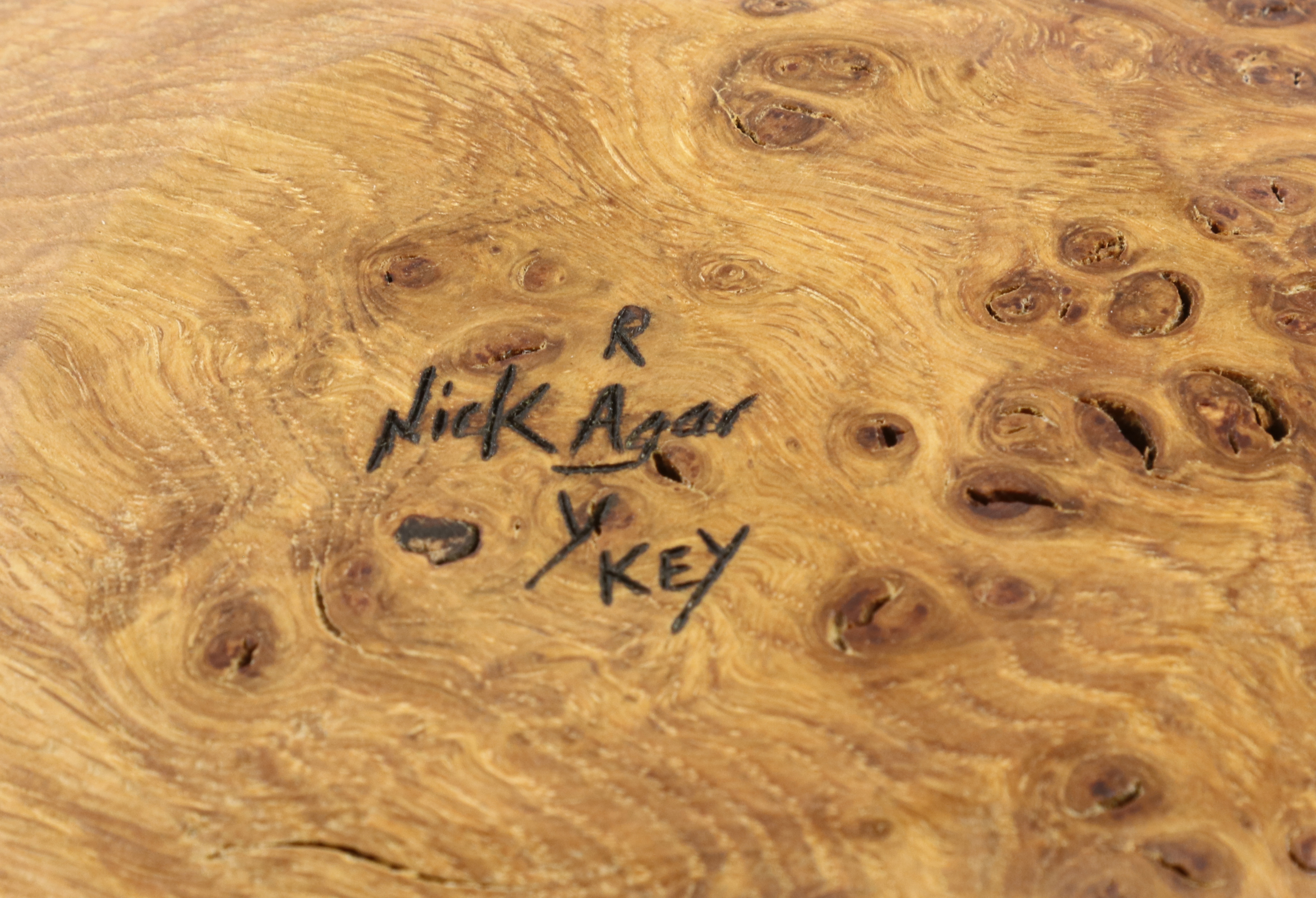 Nick Agar (UK) burr elm bowl 7x33cm. Signed - Image 4 of 4