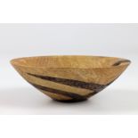 Sharon Doughtie (USA) decorated ash bowl 5x14cm. Signed