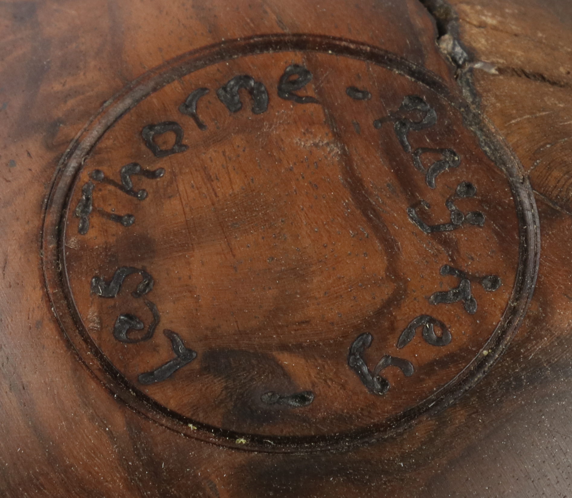 Les Thorne (UK) walnut bowl 6x14cm. Signed - Image 3 of 3