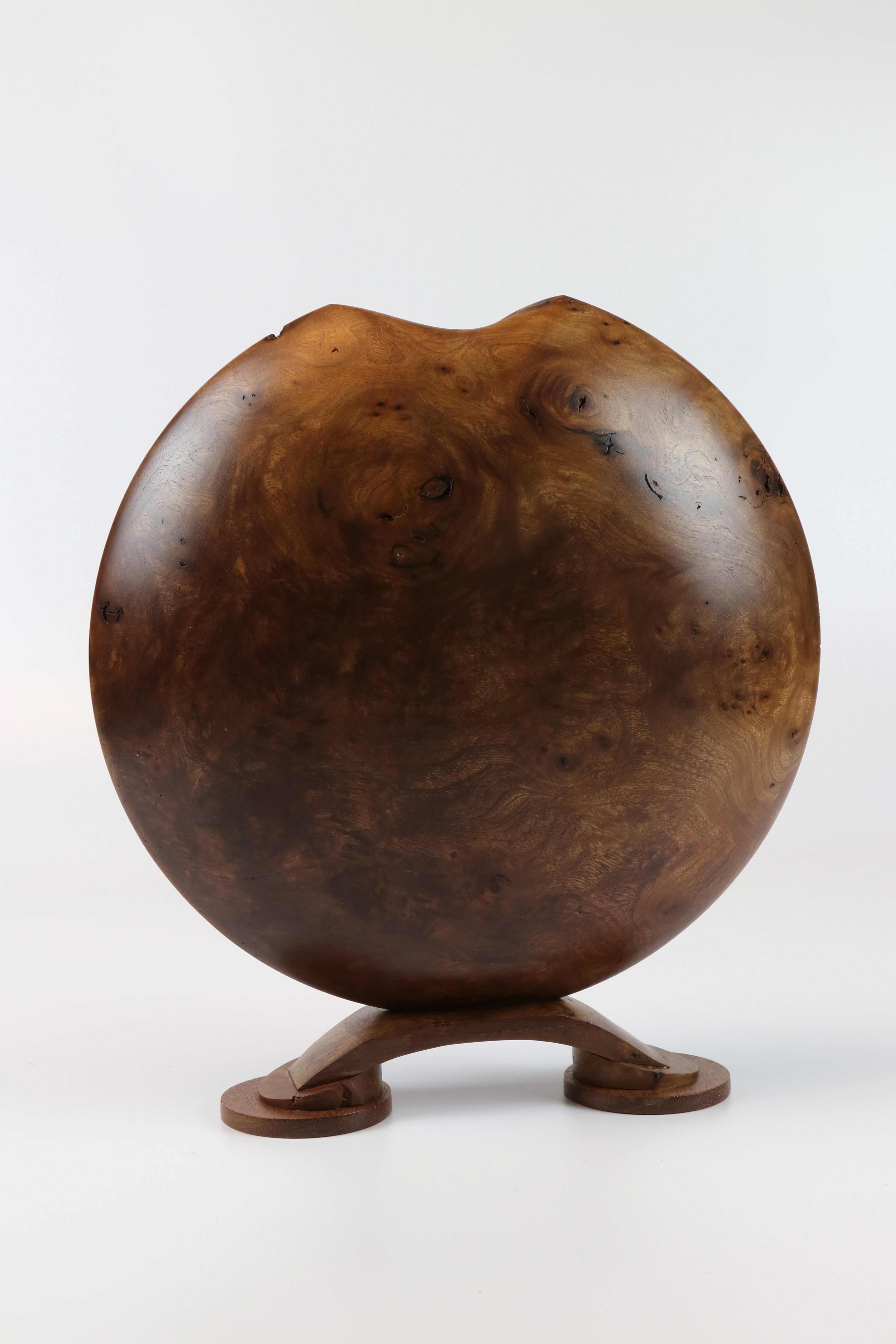 Kevin Hutson (UK) burr elm hollow form 30x26cm. Signed - Image 2 of 4