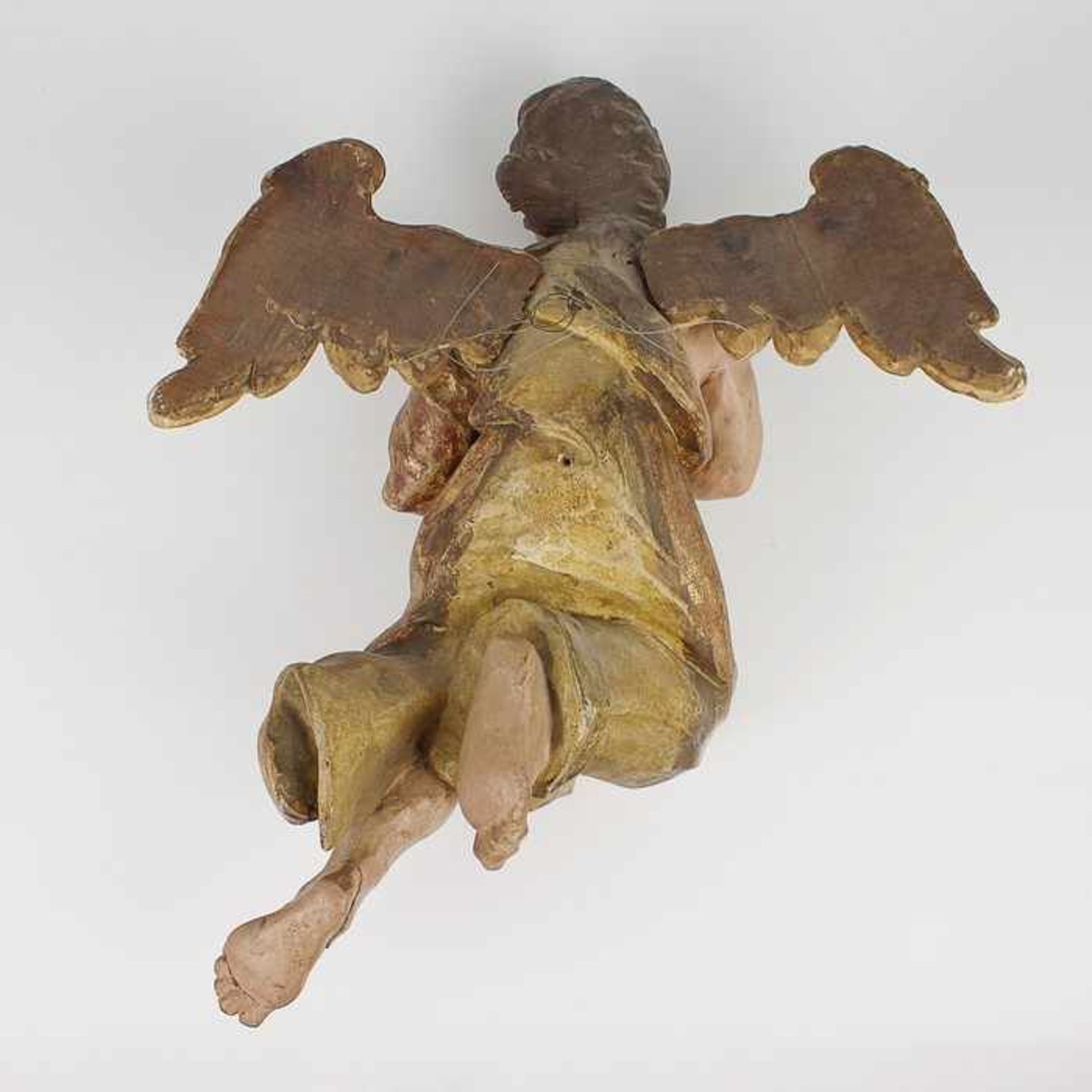 Engel18.Jh., vollplastische Holzschnitzerei, polychrom gefasst, partiell godlstaff., schwebender - Bild 2 aus 3