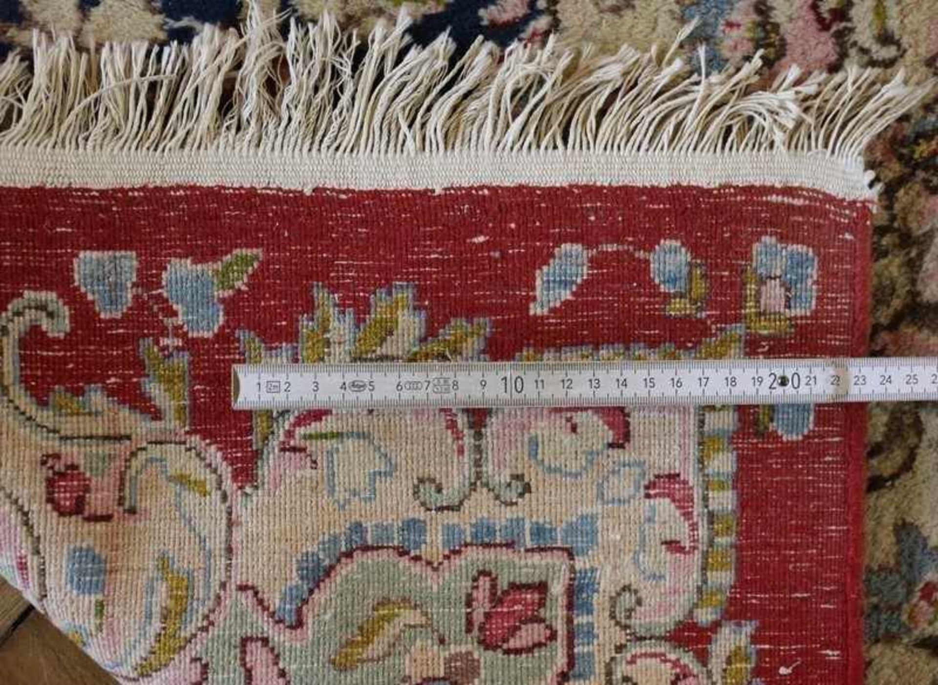 OrientteppichPersien, Kirman, Baumwolle/Wolle, rotgrundiges Feld mit Sternmedaillon, geschweifte - Bild 4 aus 6