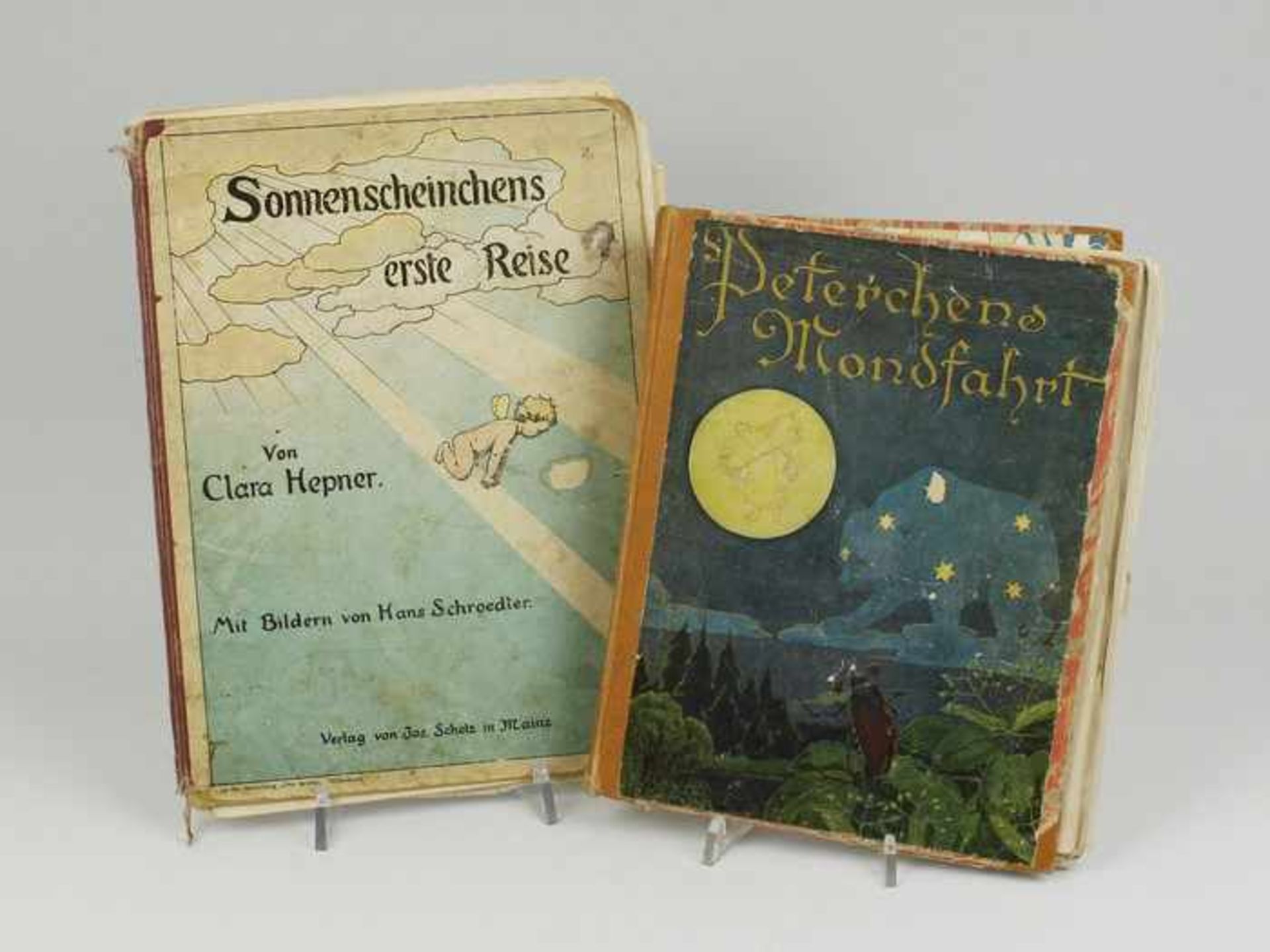 Kinderbücher - Zwei StückBassewitz, Gerdt v.: "Peterchens Mondfahrt" um 1920, m. Bildern von Hans