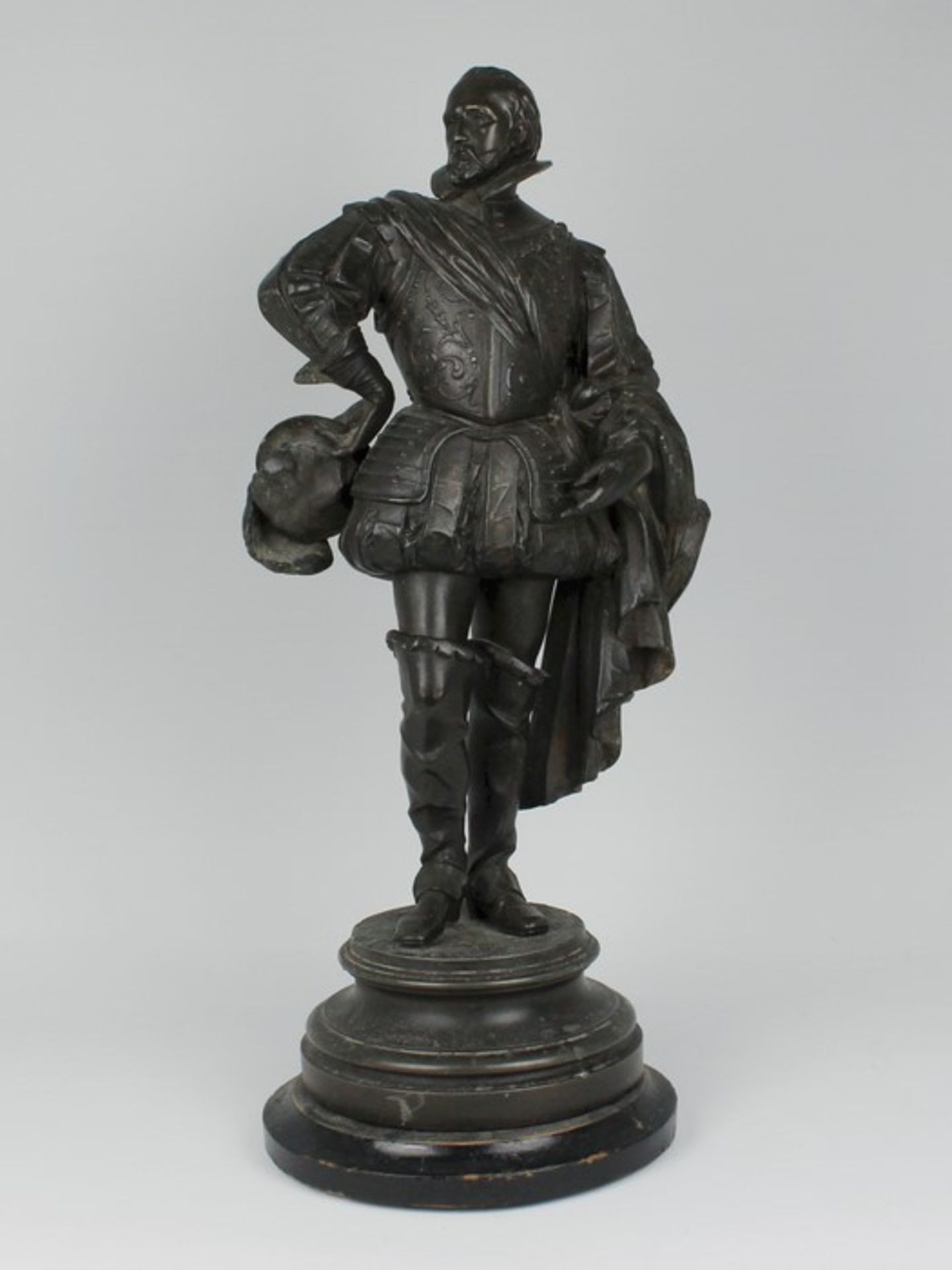 Figur1.H. 20.Jh., Metallguss, schwarz patiniert, vollplastische Figur eines Mannes in barocker