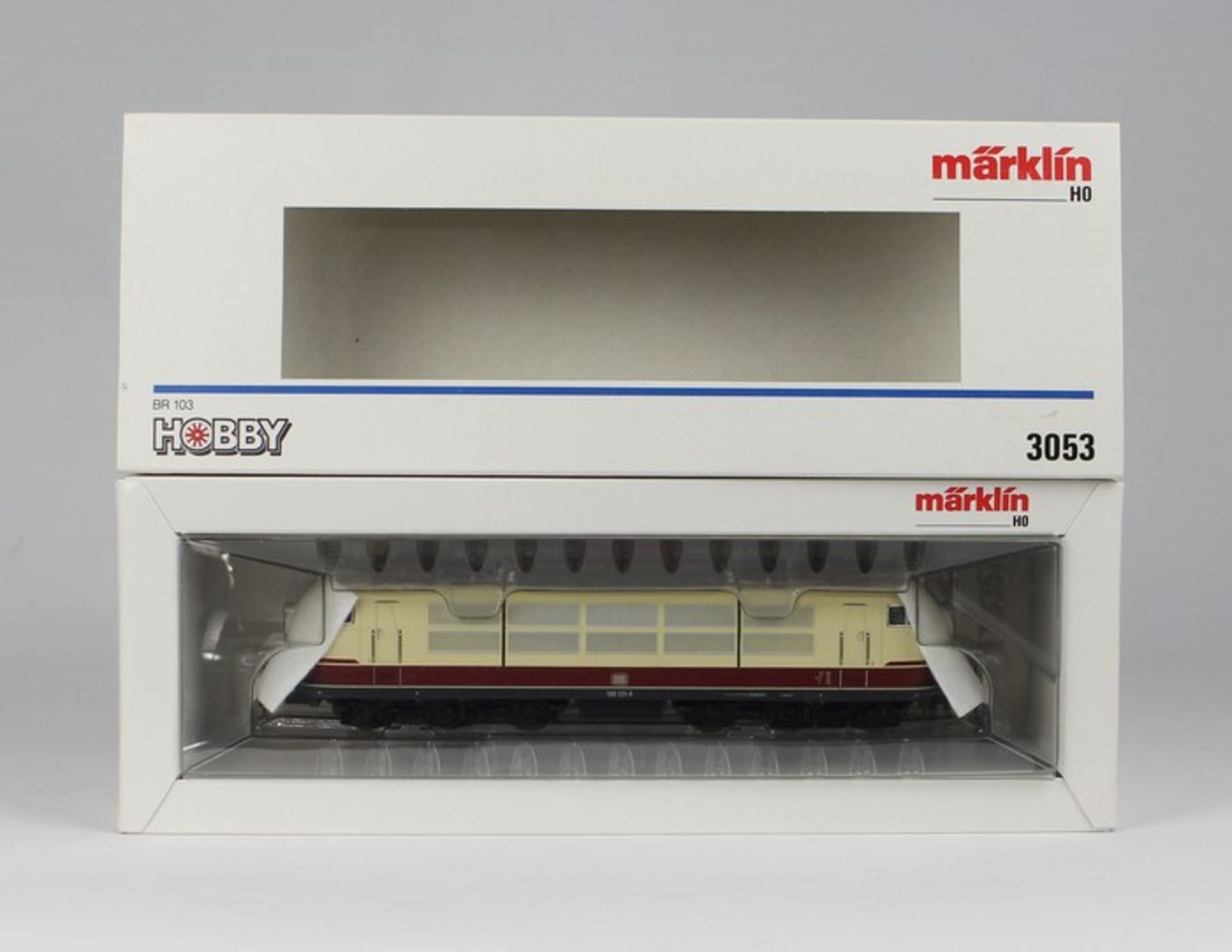 Märklin - EisenbahnE-Lok 3053, BR 103 121-0 DB, beige/rot, Fahrgestell u. Rahmen aus Metall,